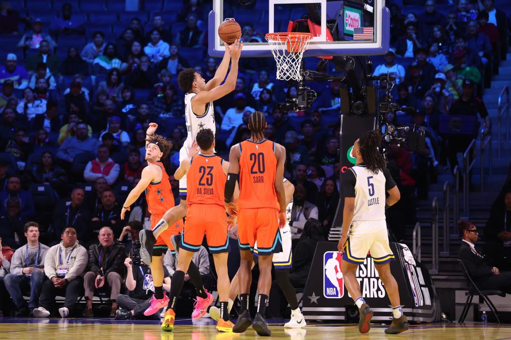 不断在中前 不断在中前