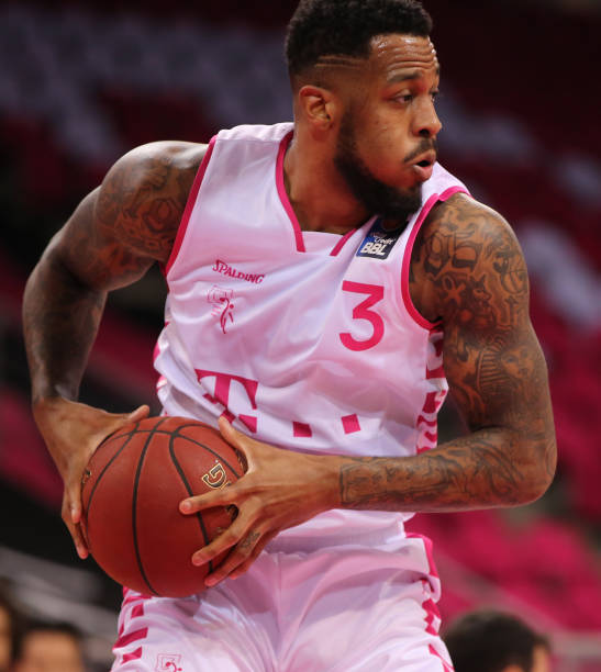 助攻机会创 助攻机会创